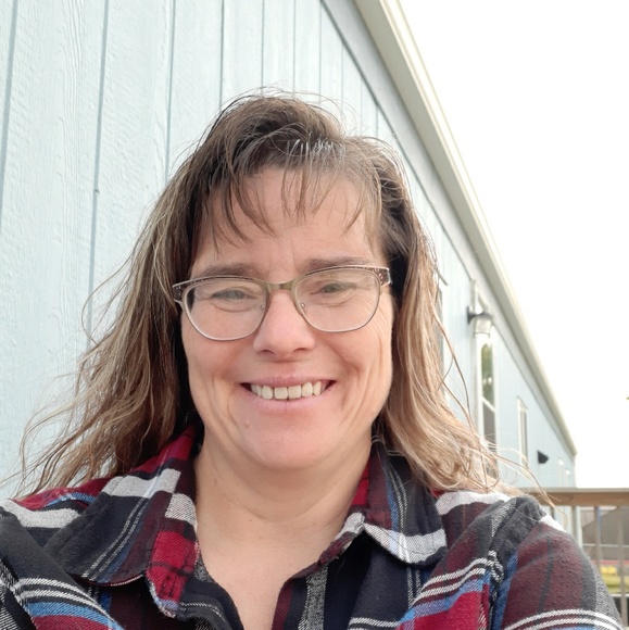 Meet your Posher, Lisa - Picture 1 of 1